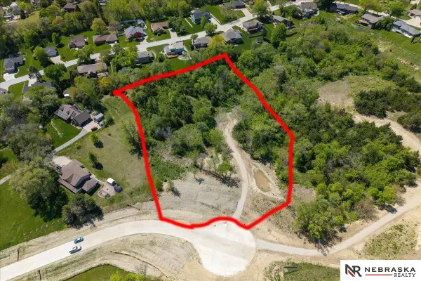 1077 N 28th Avenue, Blair, NE 68008
