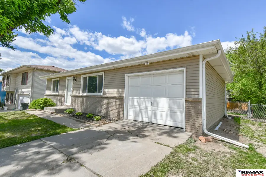 1814 W Peach Street, Lincoln, NE 68522 - #2