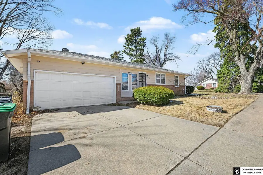 5405 Browne Street, Omaha, NE 68104 - #2