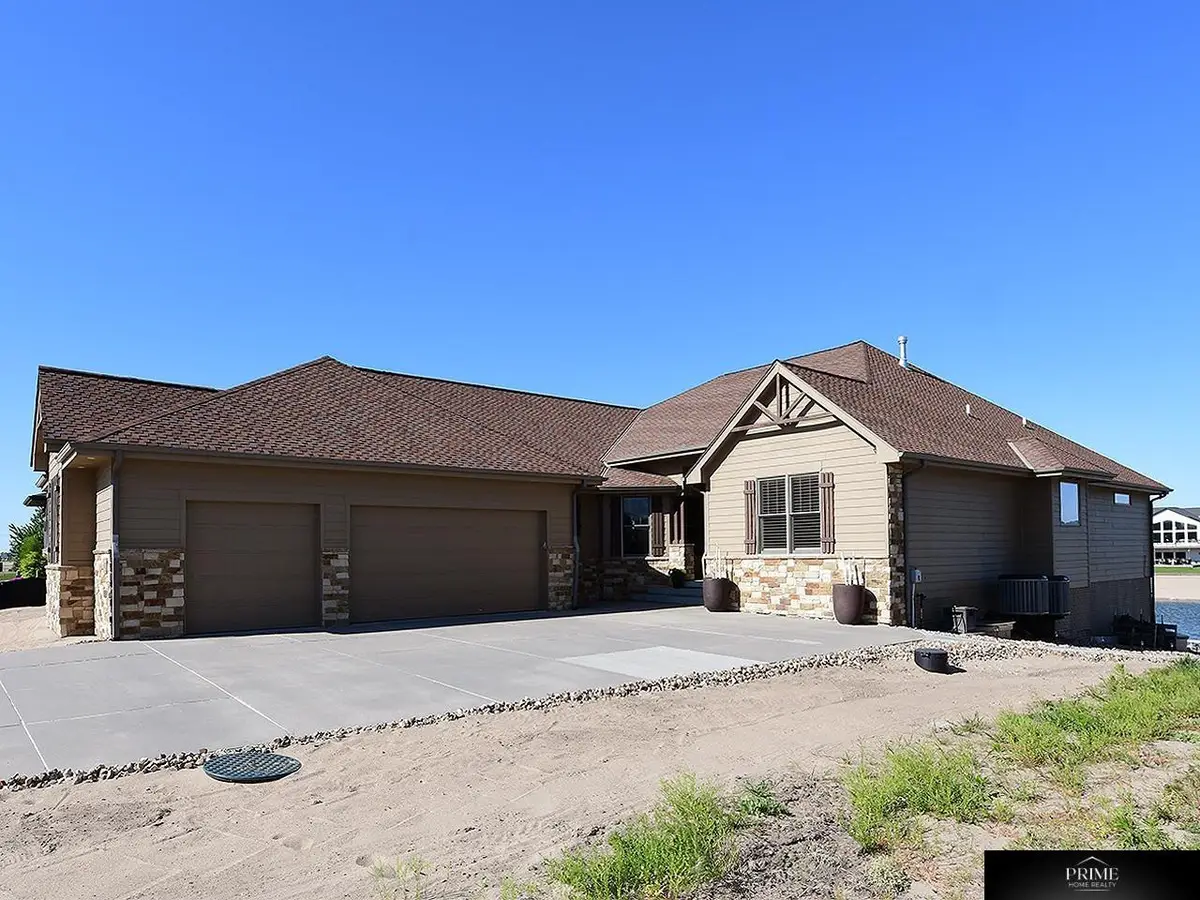 677 Serenity Pointe, Ashland, NE 68003 - #1