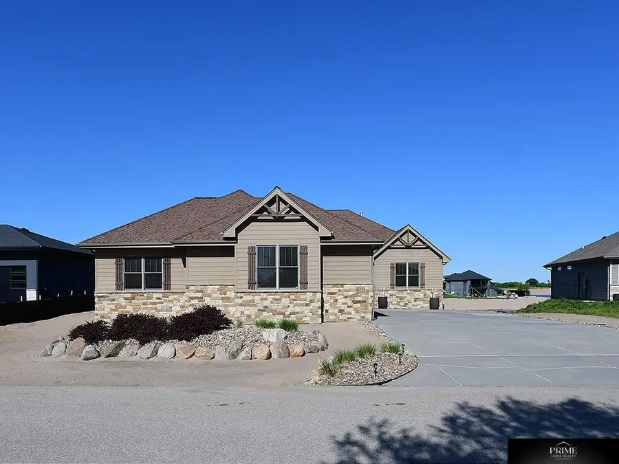 677 Serenity Pointe, Ashland, NE 68003 - #2