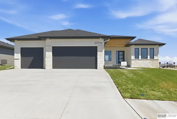 20702 Vernon Avenue, Elkhorn, NE 68022