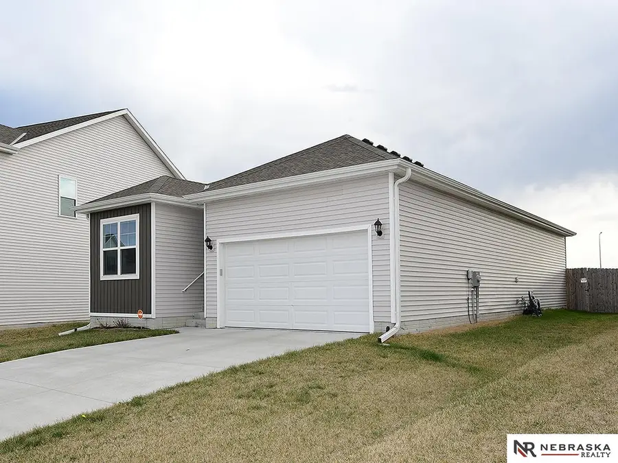 9408 Reynolds Street, Omaha, NE 68122 - #3