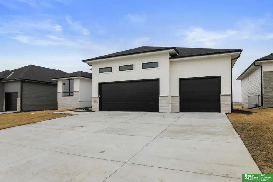 5811 N 197th Street, Elkhorn, NE 68022 - #3