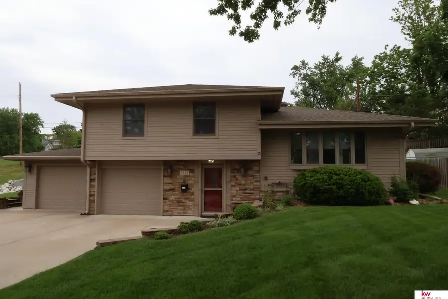9112 Charles Street, Omaha, NE 68114 - #2