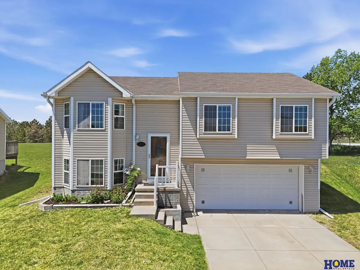 5249 N 9th Circle, Lincoln, NE 68521 - #1