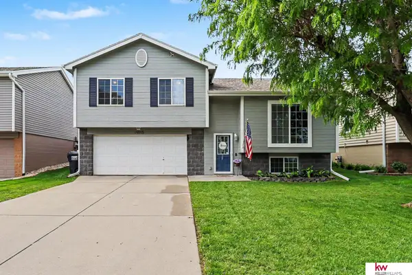 19015 R Street, Omaha, NE 68135