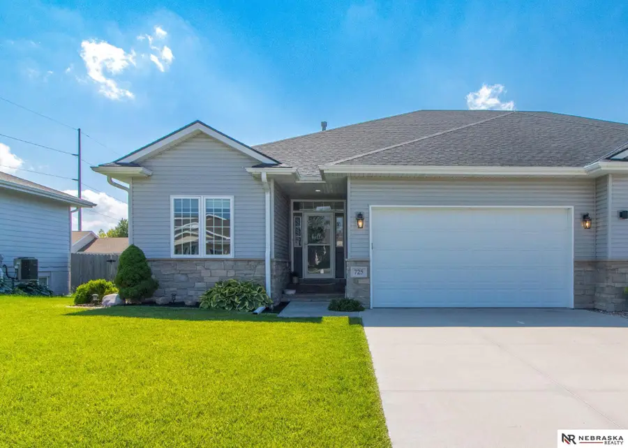 725 Larkspur Drive, Hickman, NE 68372 - #2