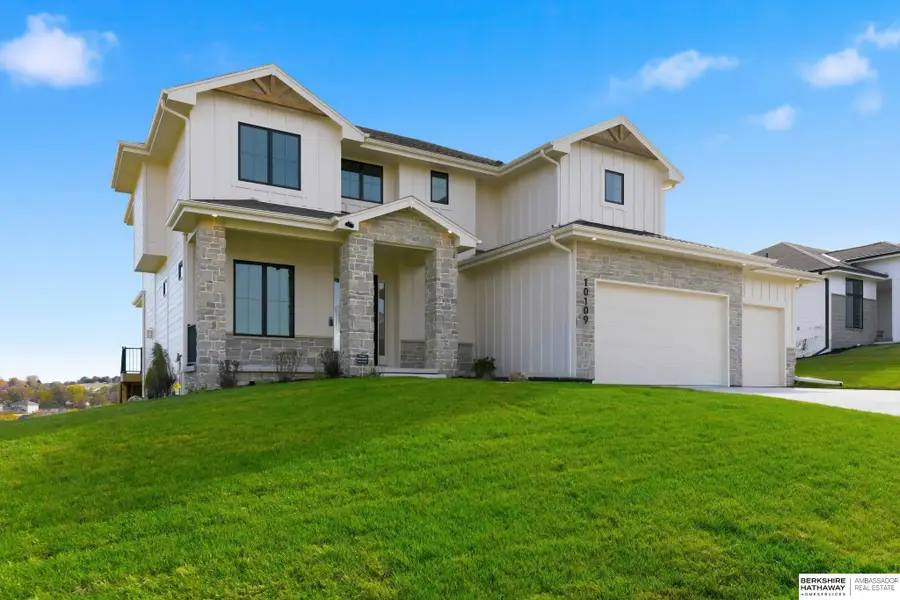 10109 Laramie Street, Papillion, NE 68046 - #2