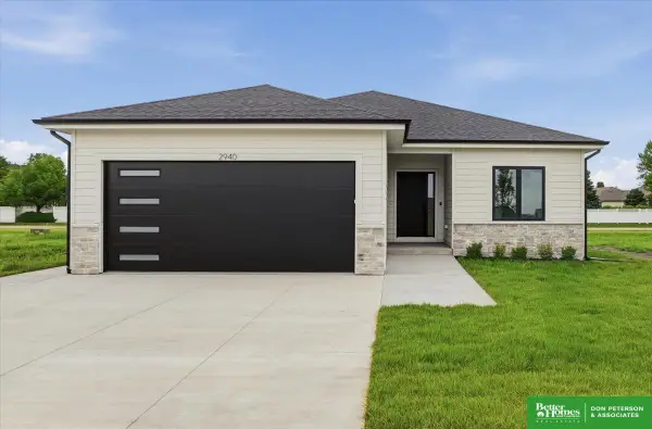 2940 Aurora Drive, Fremont, NE 68025