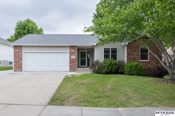 1560 Meadow Lark Road, Lincoln, NE 68521