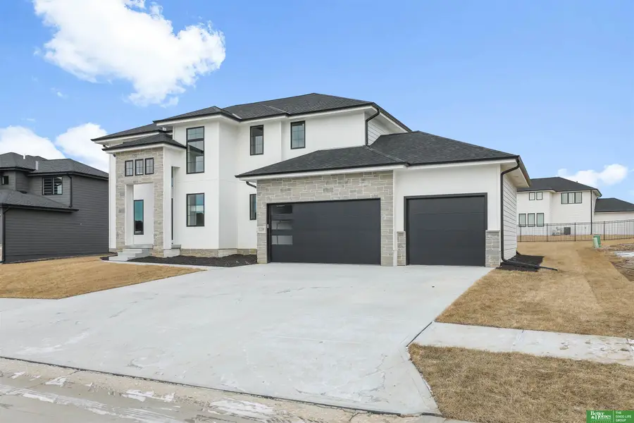 21108 Arlington Street, Elkhorn, NE 68022 - #3