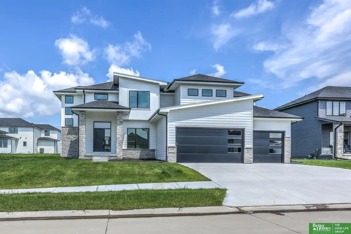 21120 Arlington Street, Elkhorn, NE 68022 - #1
