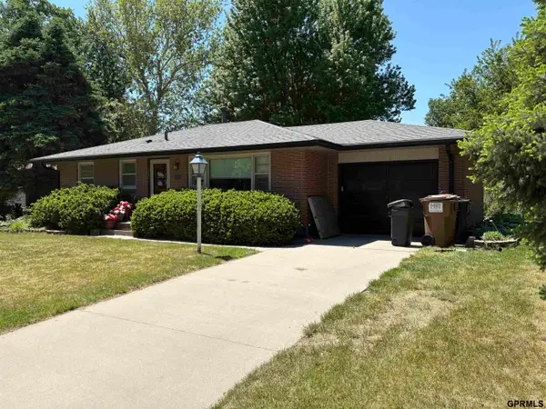 4615 S 43rd St Street, Lincoln, NE 68516