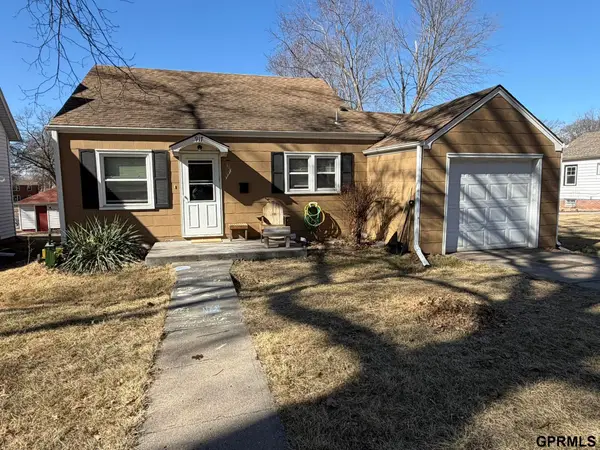 917 Grove Avenue, Crete, NE 68333