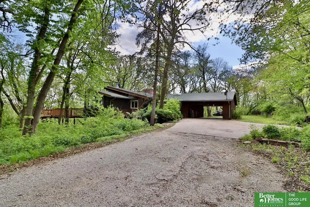 3839 Kristy Plaza, Omaha, NE 68112 - #1