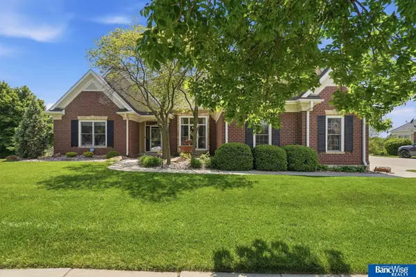8433 Augusta Drive, Lincoln, NE 68526