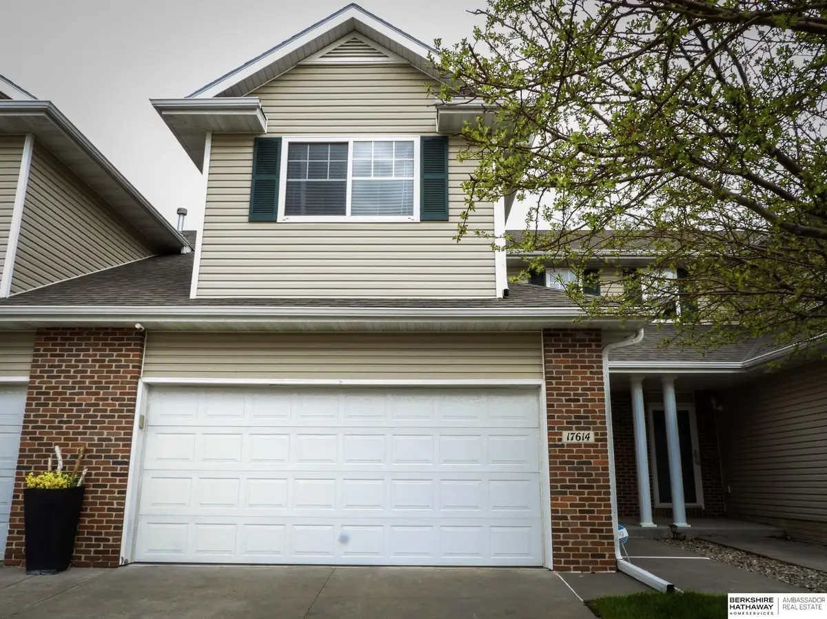 17614 Parker Plaza, Omaha, NE 68118 - #1