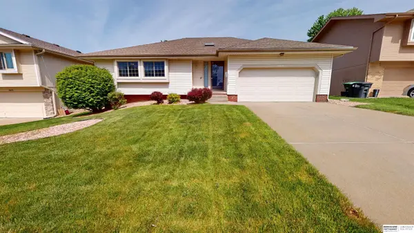 16606 Adams Street, Omaha, NE 68135