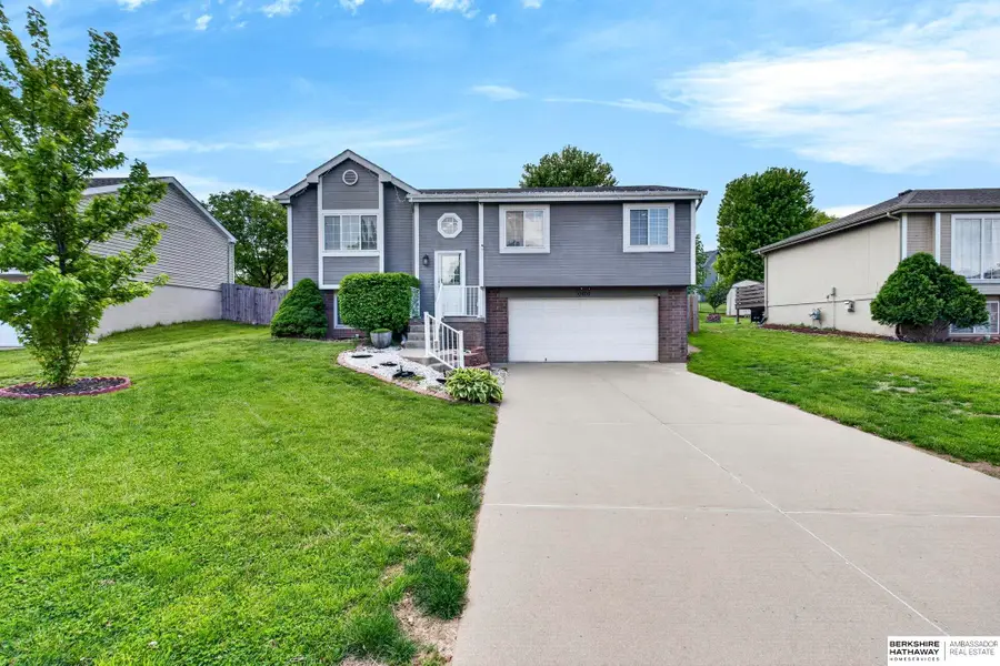 10610 S 17th Street, Bellevue, NE 68123 - #2