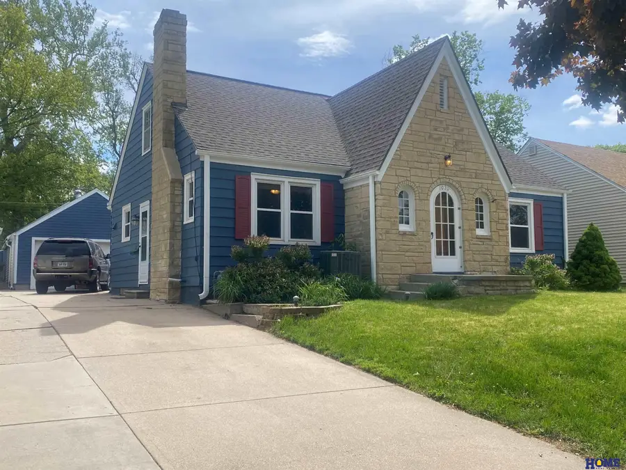 1020 S 32nd Street, Lincoln, NE 68510 - #2