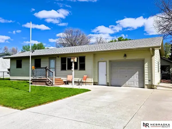 806 W Candice Street, Valentine, NE 69201