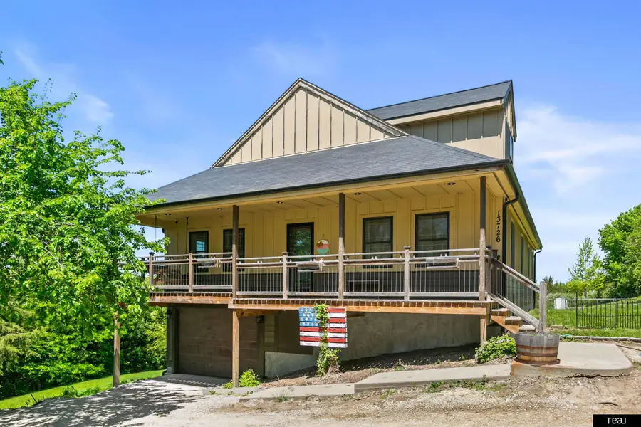 13726 Wallace Drive, Plattsmouth, NE 68048 - #2