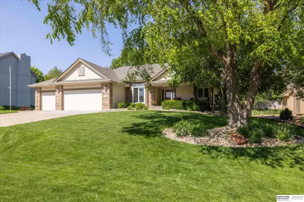 1710 N 212th Street, Elkhorn, NE 68022