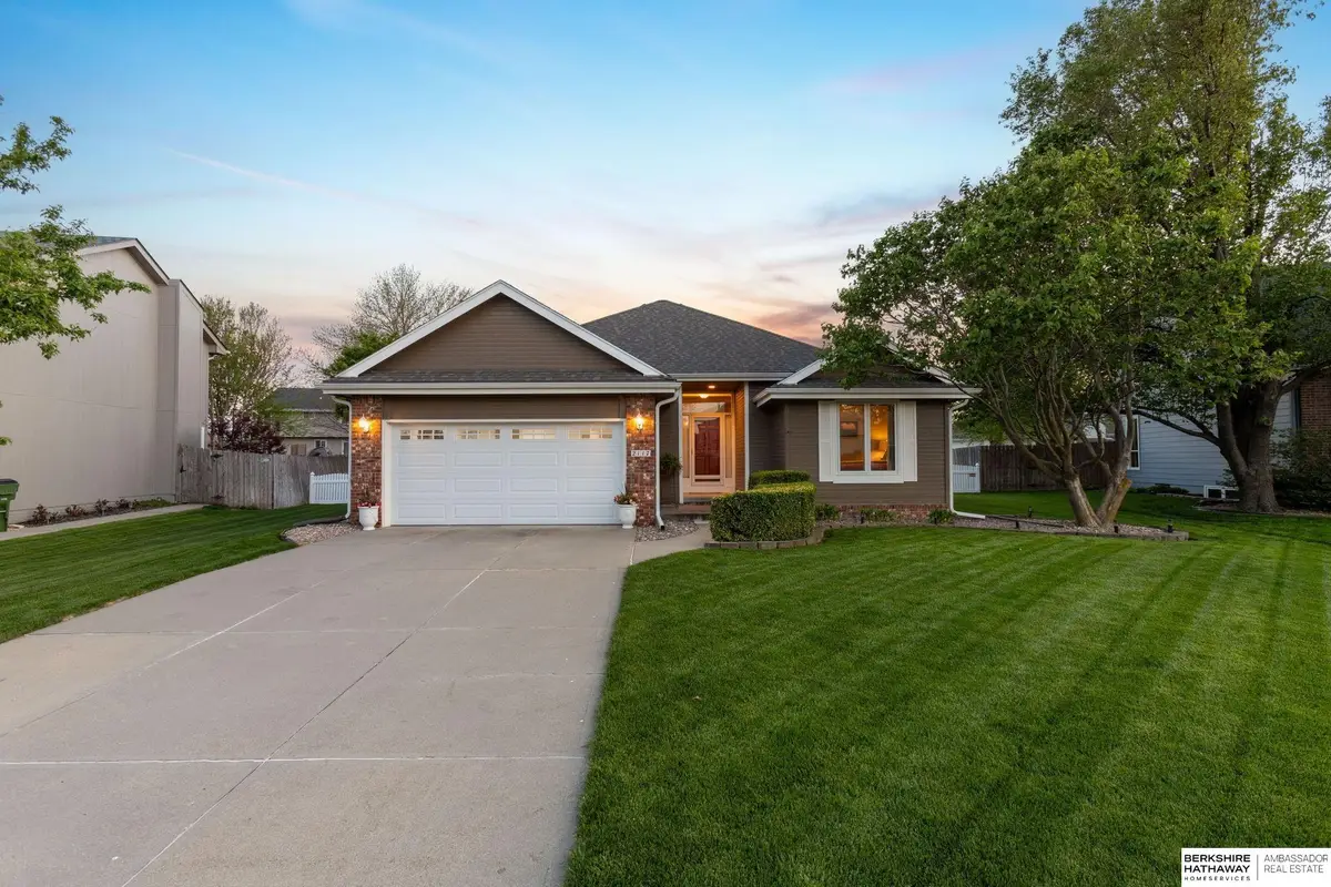 2117 Leigh Street, Papillion, NE 68133 - #1