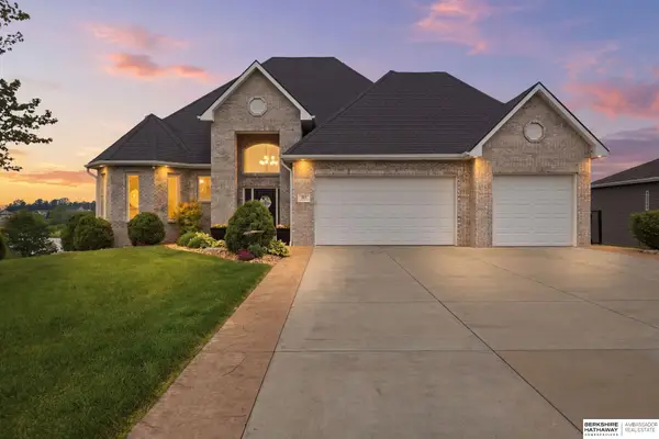 745 Linden Drive, Palmyra, NE 68418