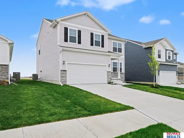20513 Swallowtail Street, Gretna, NE 68028