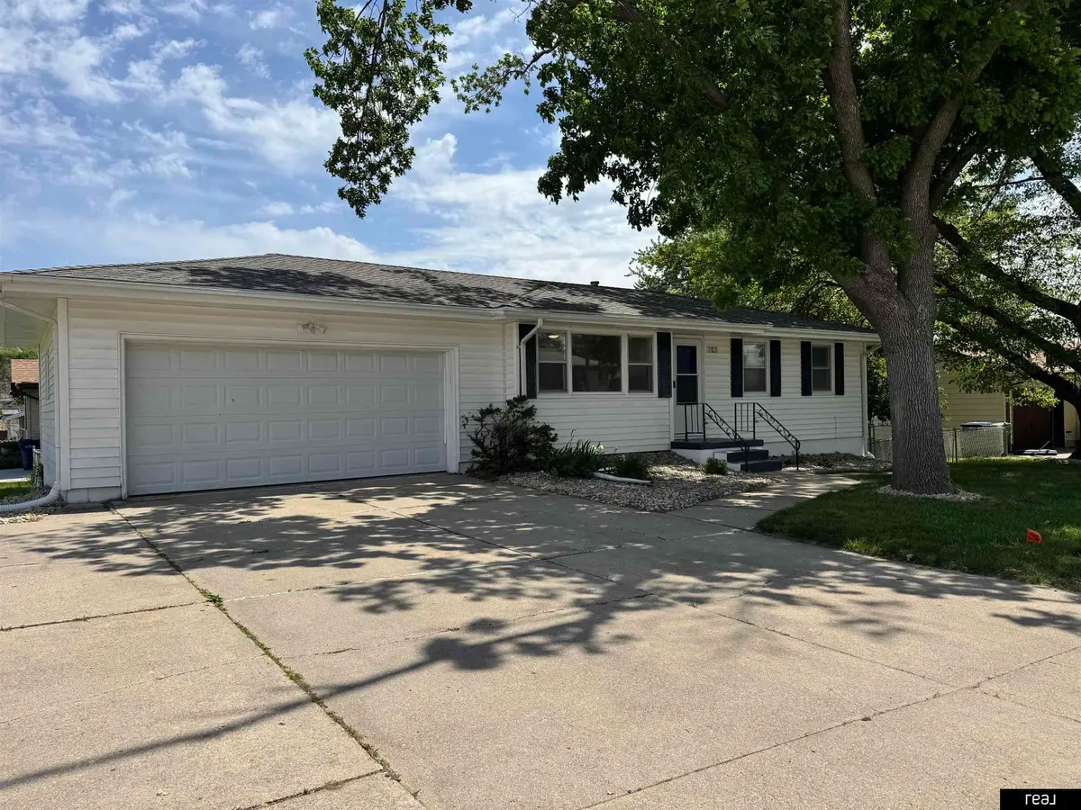 7101 Wood River Drive, Bellevue, NE 68157 - #1