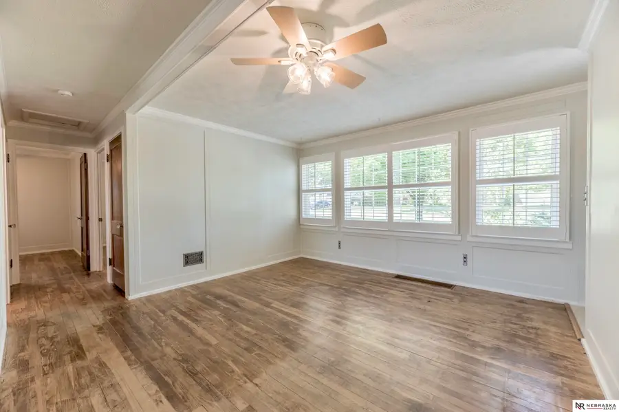 719 S Adams Street, Papillion, NE 68046 - #3