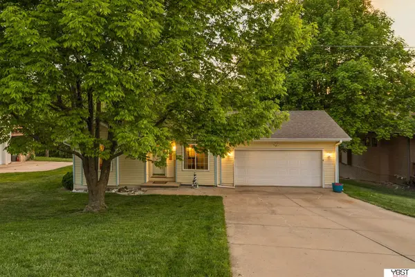 8887 Verdon Circle, Plattsmouth, NE 68048