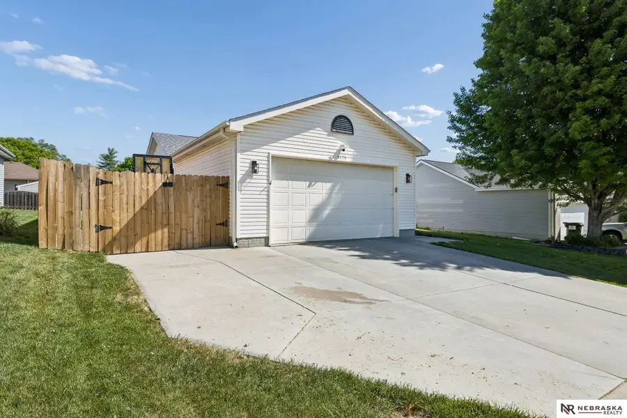 1320 Patterson Drive, Lincoln, NE 68522 - #2
