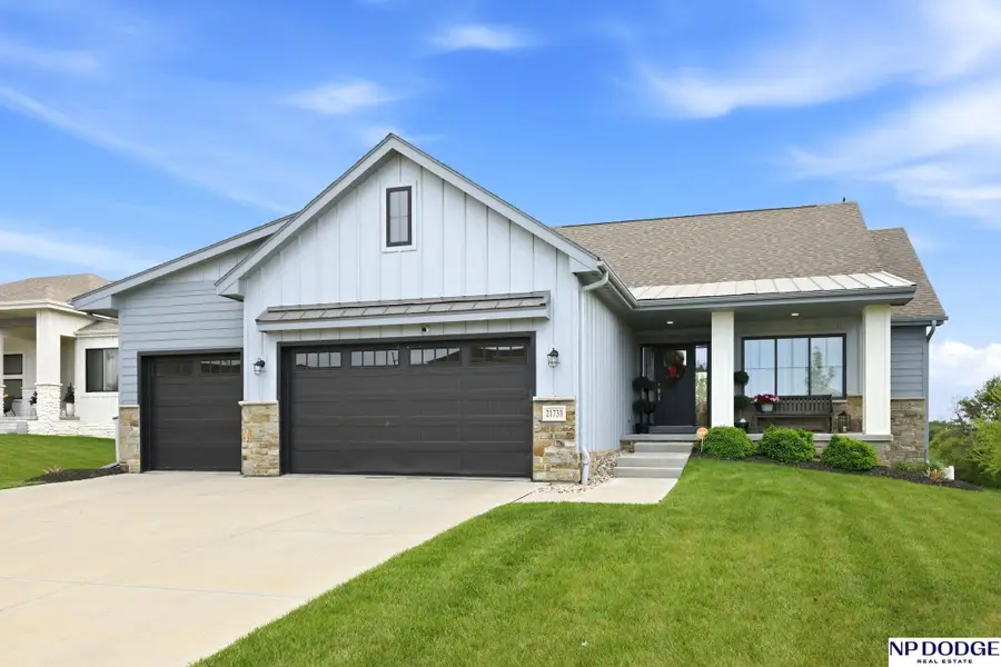 21733 K Street, Elkhorn, NE 68022 - #2