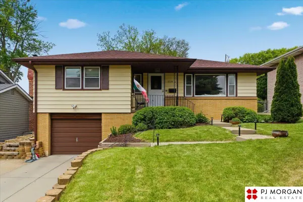 3738 S 49th Street, Omaha, NE 68106-0000