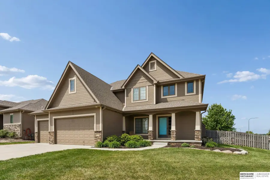 8416 S 104 Street, La Vista, NE 68128 - #2