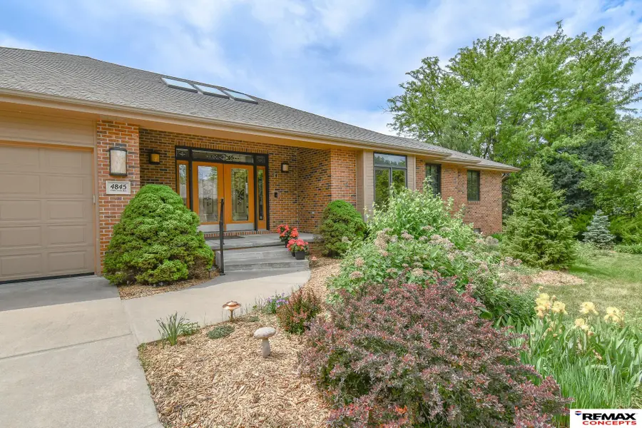 4845 Old Creek Road, Lincoln, NE 68516 - #2