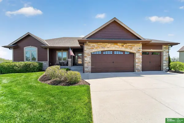 827 Wedgewood Court, Plattsmouth, NE 68048