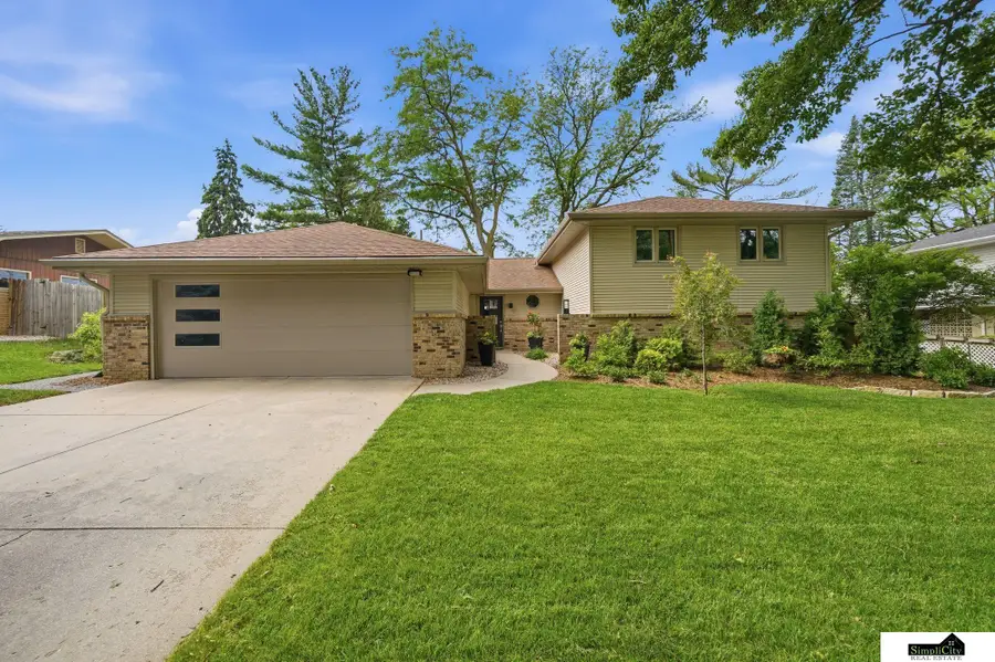 2835 Kucera Drive, Lincoln, NE 68502 - #2