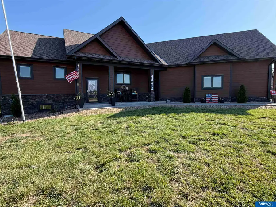 1524 Beechwood Drive, Aurora, NE 68818 - #2