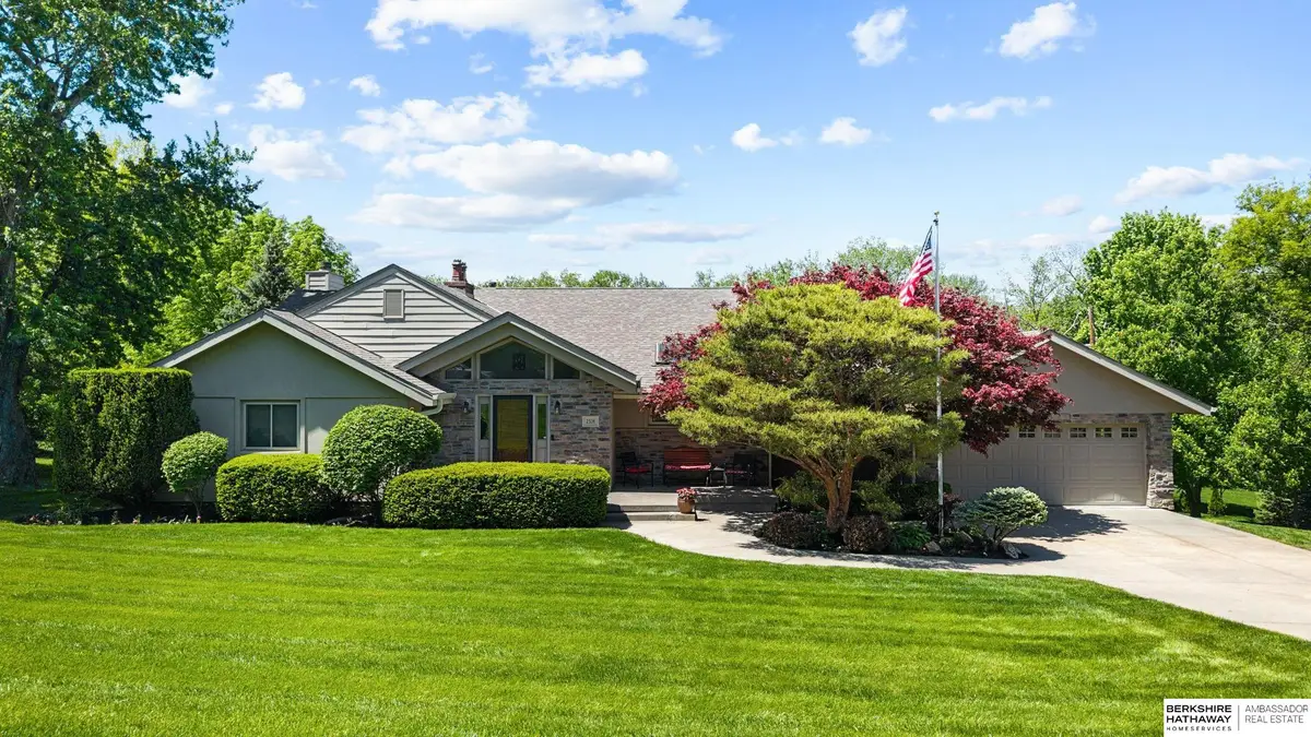 2506 S 105th Avenue, Omaha, NE 68124 - #1