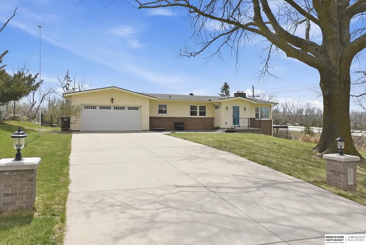 4731 Manchester Drive, Omaha, NE 68152 - #1