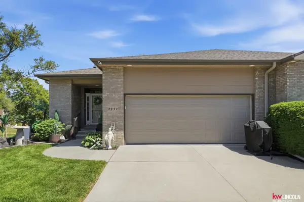 2932 Park Place Court, Lincoln, NE 68506