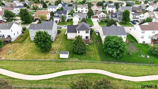 2306 Ridgeview Drive, Papillion, NE 68046