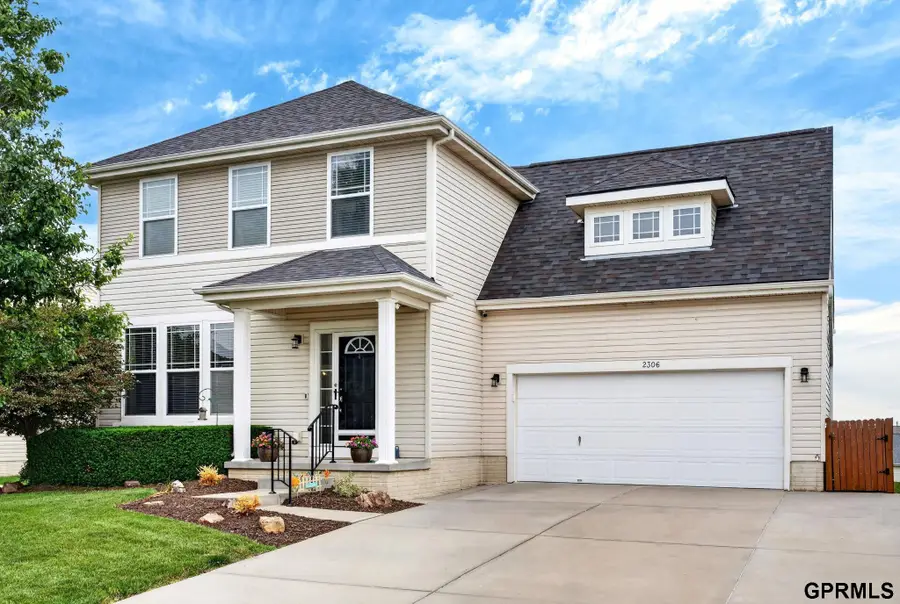 2306 Ridgeview Drive, Papillion, NE 68046 - #2