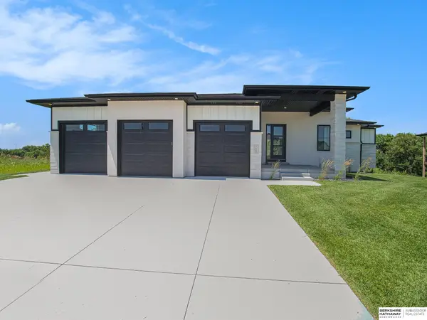 8910 Dragonfly Lane, Lincoln, NE 68526
