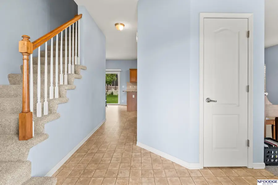 1906 Ridgeview Drive, Papillion, NE 68046 - #3