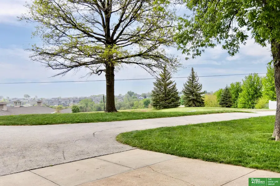 2116 Fairview Road, Bellevue, NE 68123 - #2